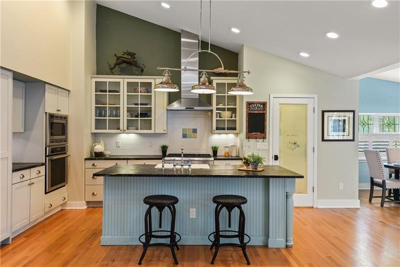 Property listing photo for 2225 VIA LUNA