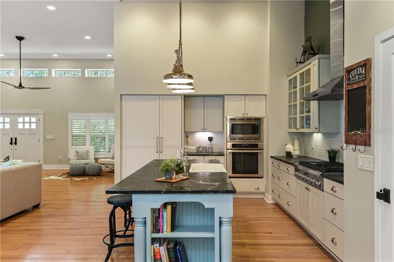 Property listing photo for 2225 VIA LUNA