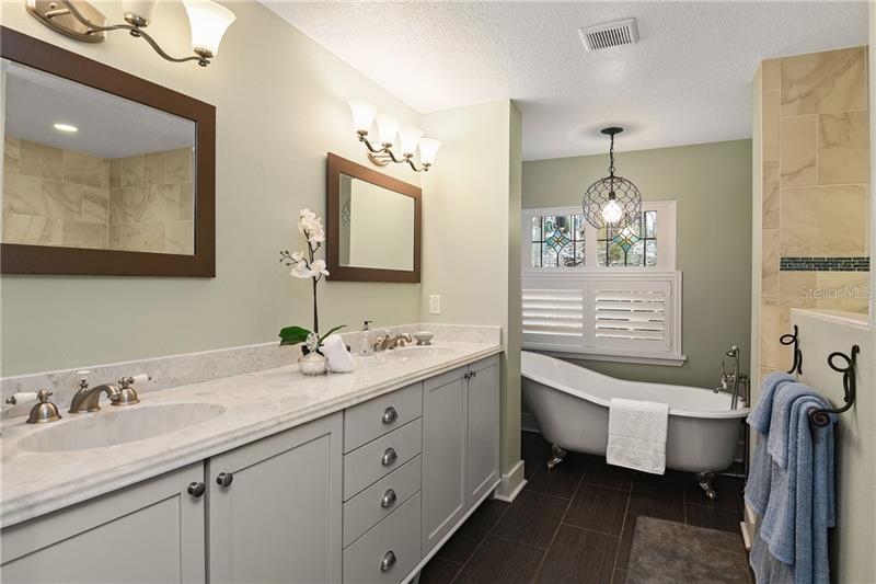 Property listing photo for 2225 VIA LUNA