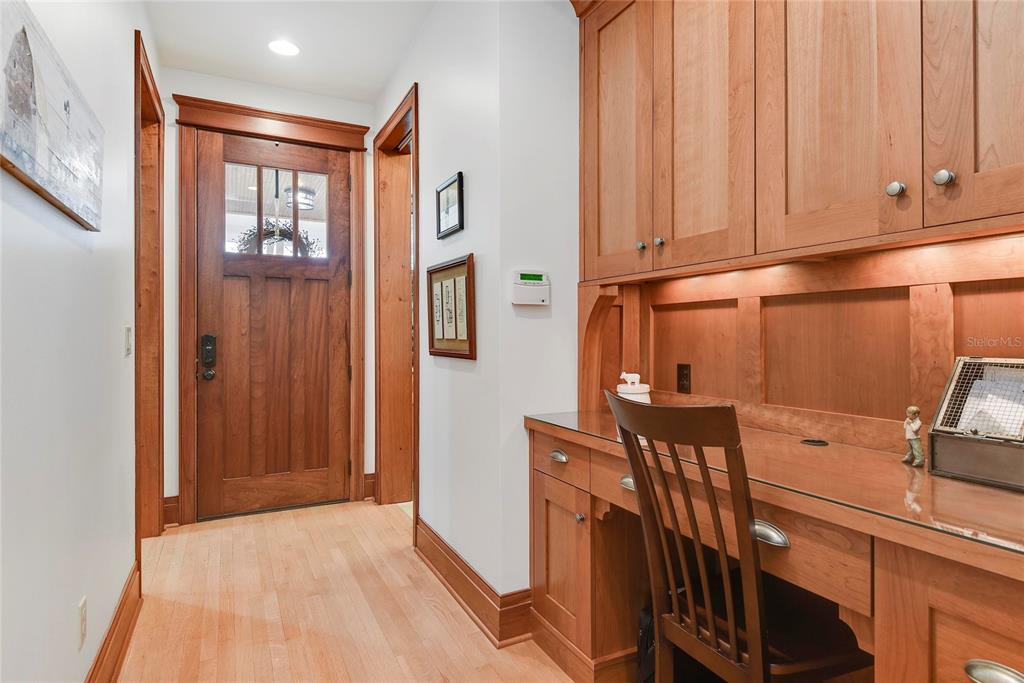 Property listing photo for 1612 E WASHINGTON STREET