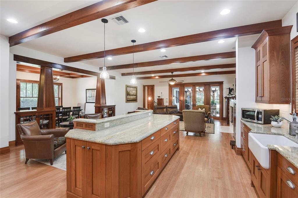 Property listing photo for 1612 E WASHINGTON STREET