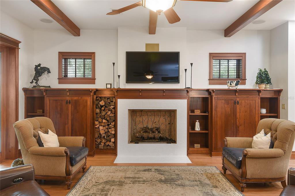 Property listing photo for 1612 E WASHINGTON STREET