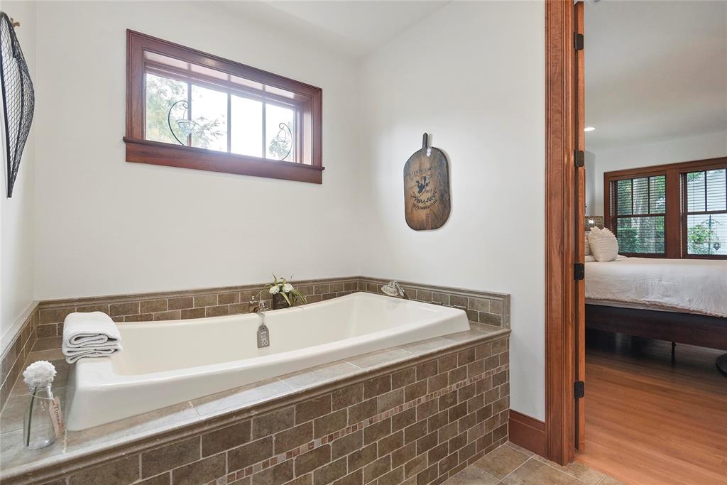 Property listing photo for 1612 E WASHINGTON STREET