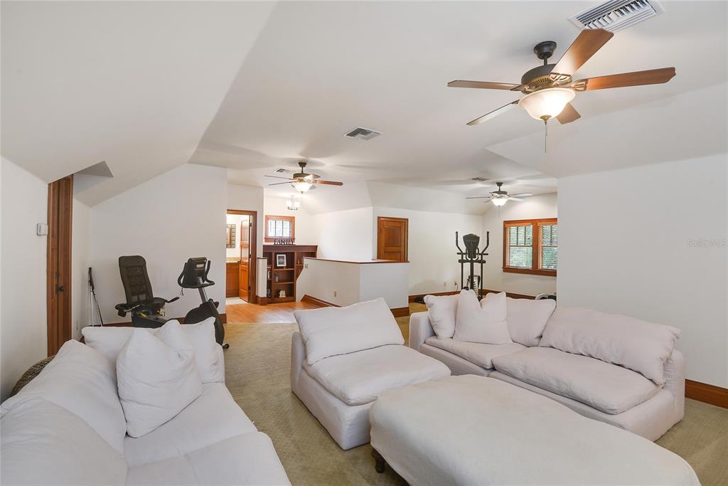Property listing photo for 1612 E WASHINGTON STREET