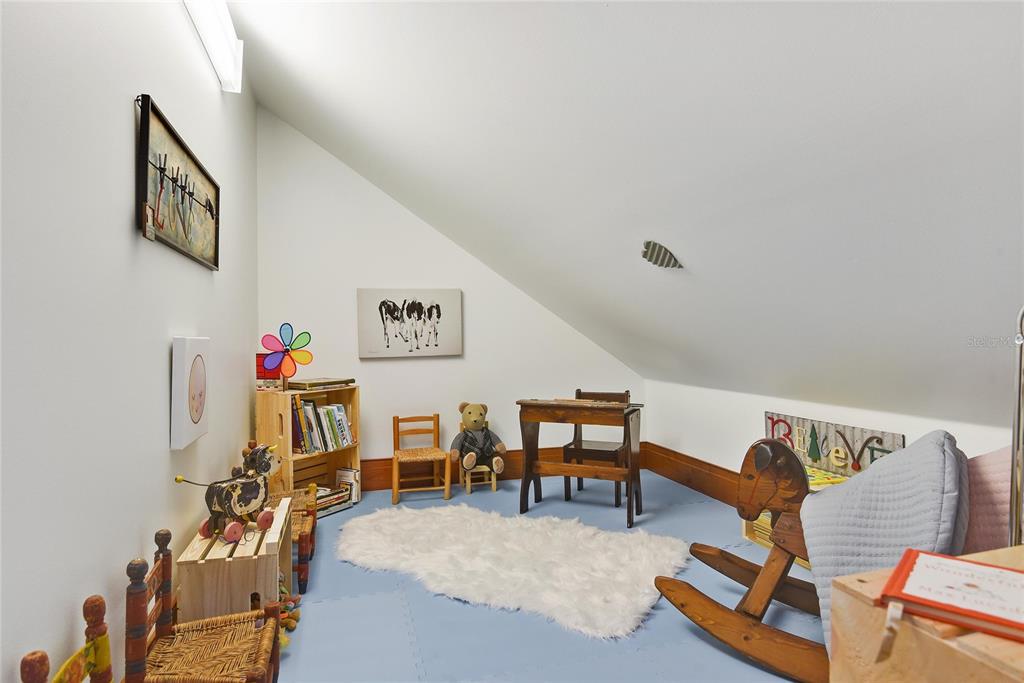 Property listing photo for 1612 E WASHINGTON STREET