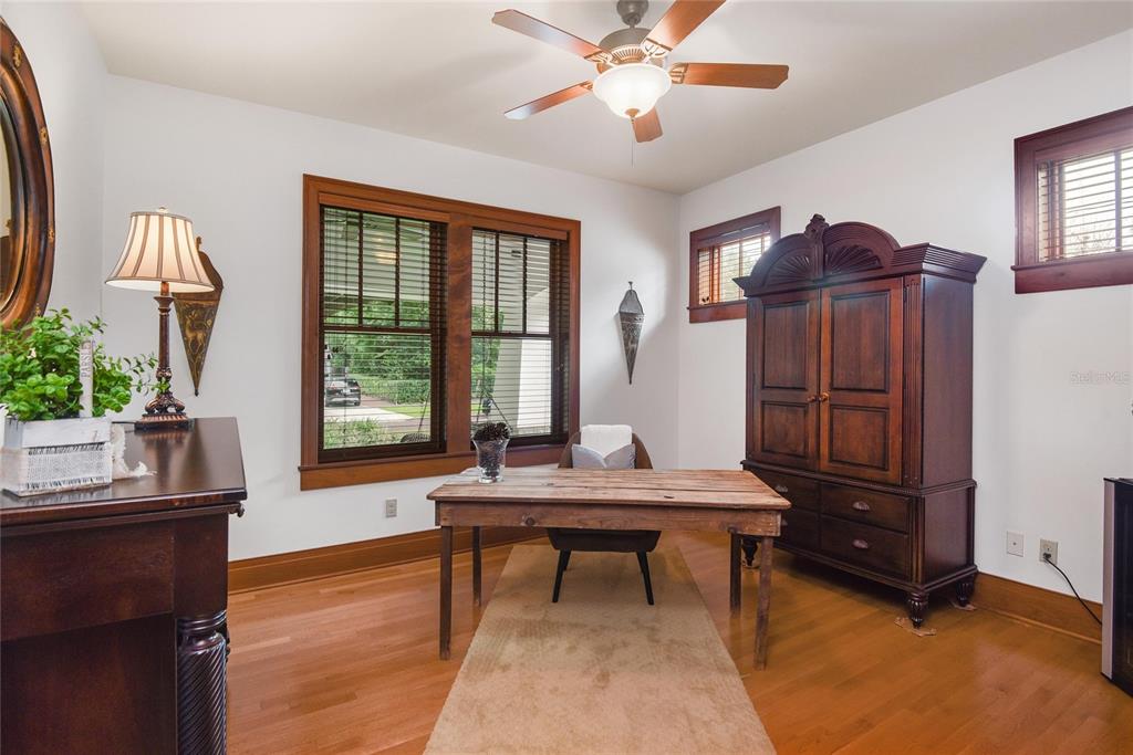 Property listing photo for 1612 E WASHINGTON STREET