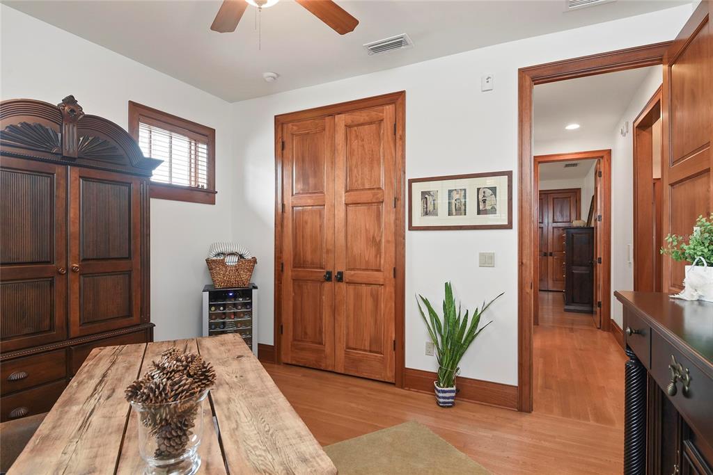 Property listing photo for 1612 E WASHINGTON STREET