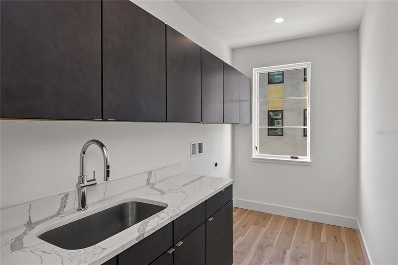 Property listing photo for 508 W SWOOPE AVENUE