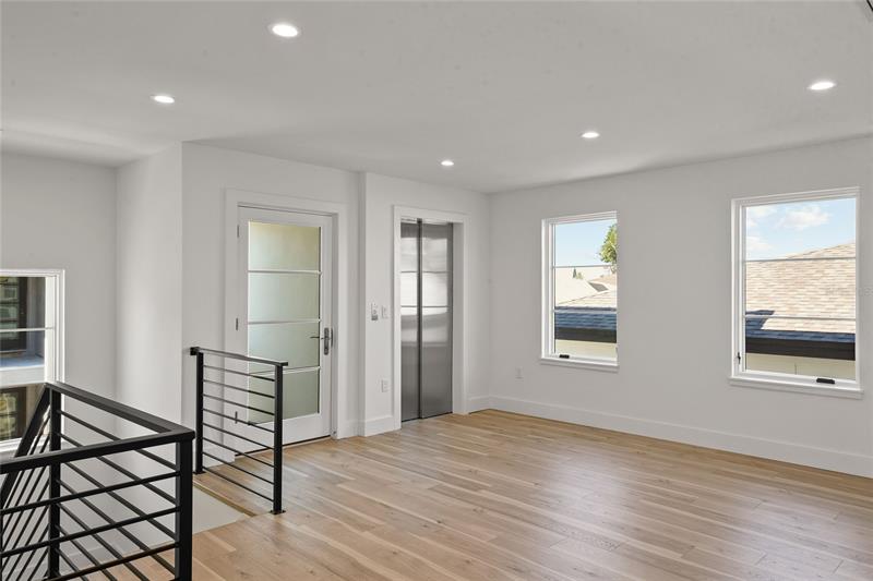 Property listing photo for 508 W SWOOPE AVENUE