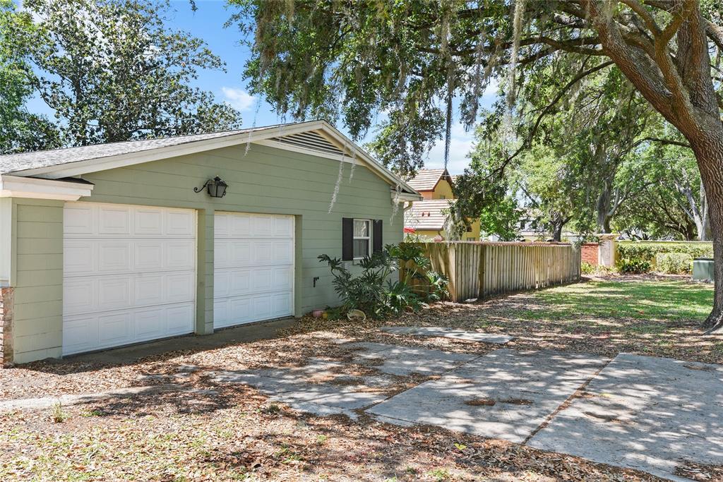 Property listing photo for 425 BALMORAL ROAD