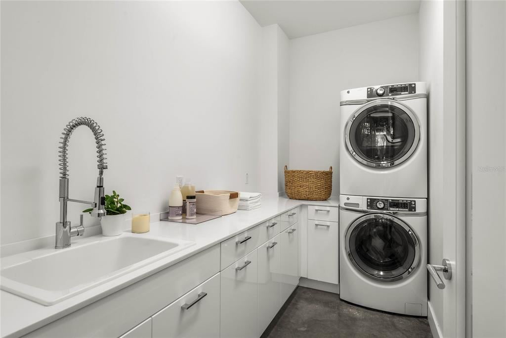 Property listing photo for 1530 MAYFIELD AVENUE