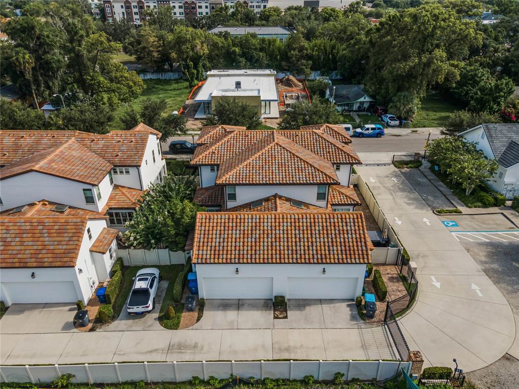Property listing photo for 250 W LYMAN AVENUE
