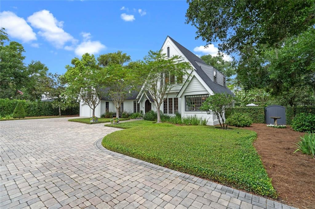 Property listing photo for 341 E WEBSTER AVENUE