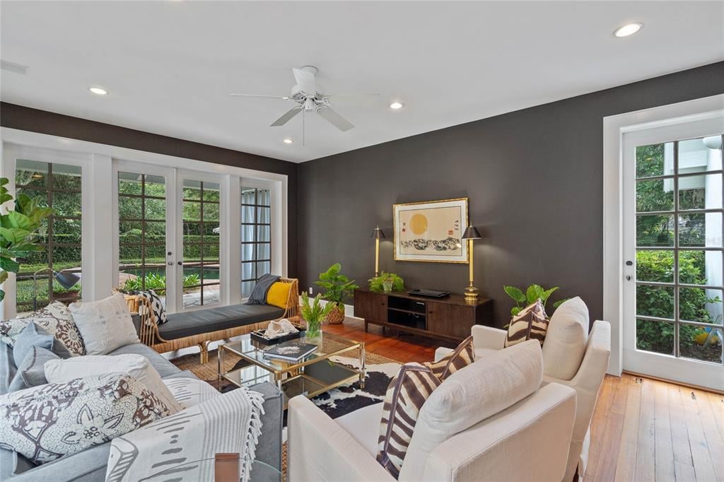 Property listing photo for 341 E WEBSTER AVENUE