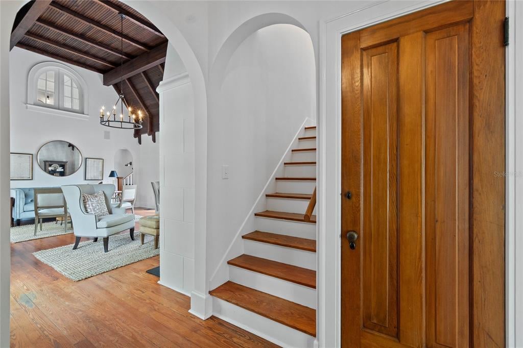 Property listing photo for 341 E WEBSTER AVENUE