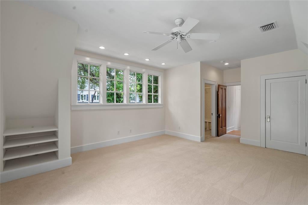Property listing photo for 341 E WEBSTER AVENUE