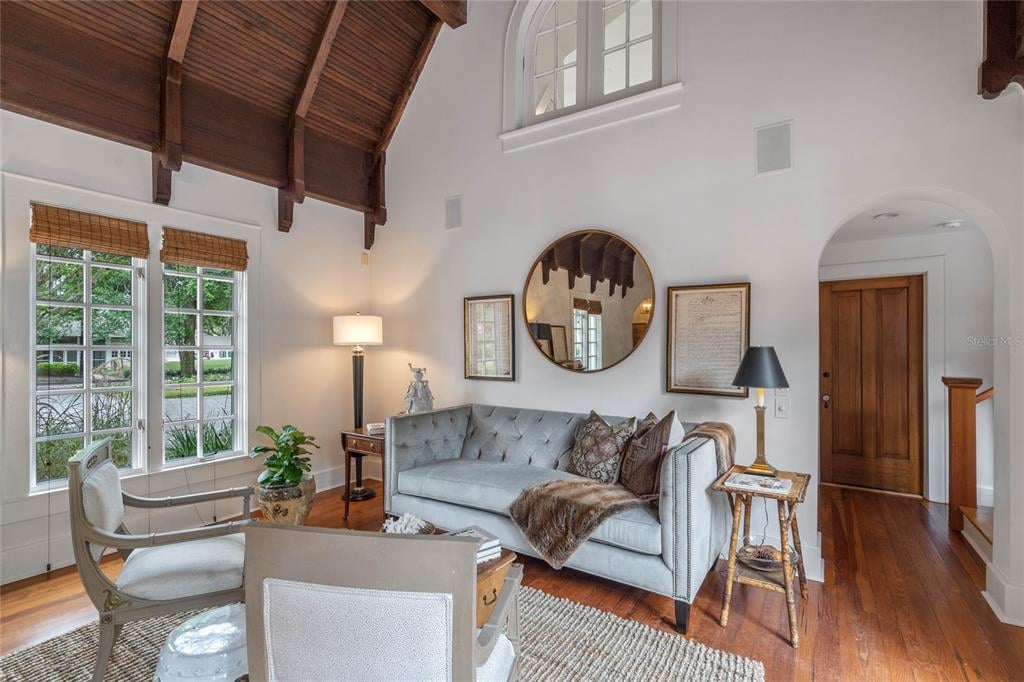 Property listing photo for 341 E WEBSTER AVENUE