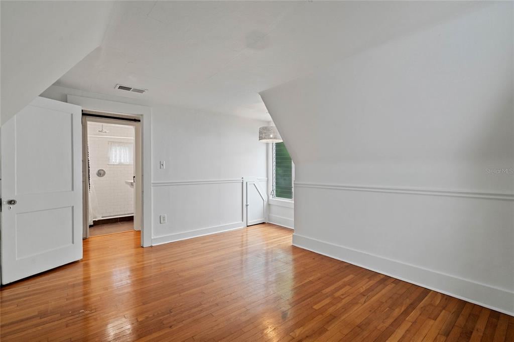 Property listing photo for 341 E WEBSTER AVENUE