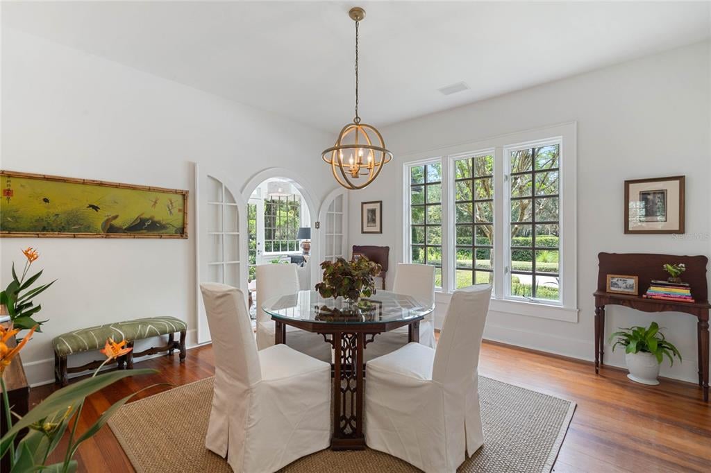Property listing photo for 341 E WEBSTER AVENUE