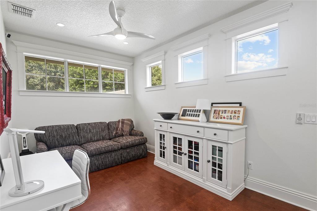 Property listing photo for 640 Penn PLACE