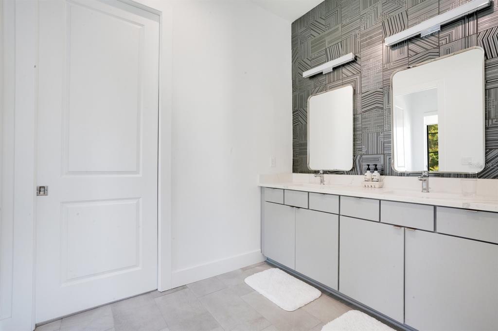 Property listing photo for 507 W Canton AVENUE