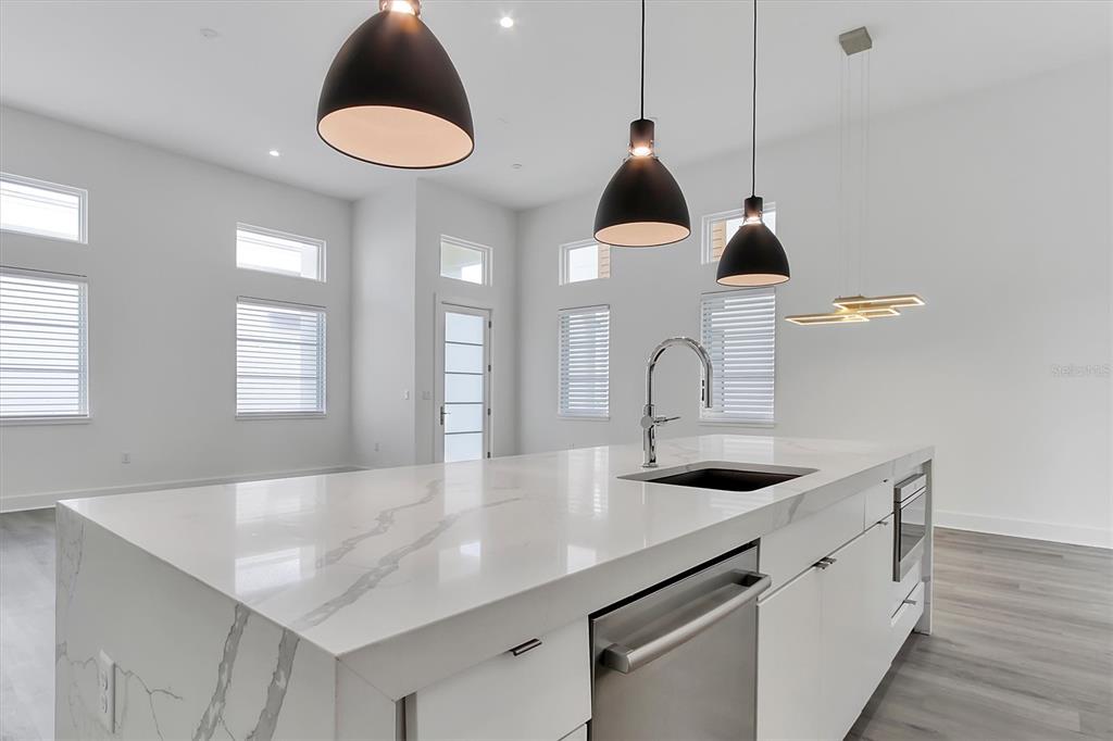 Property listing photo for 503 W Canton AVENUE