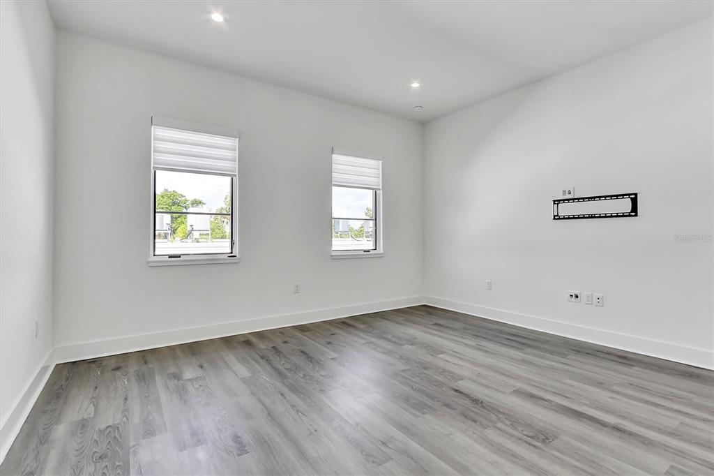 Property listing photo for 503 W Canton AVENUE