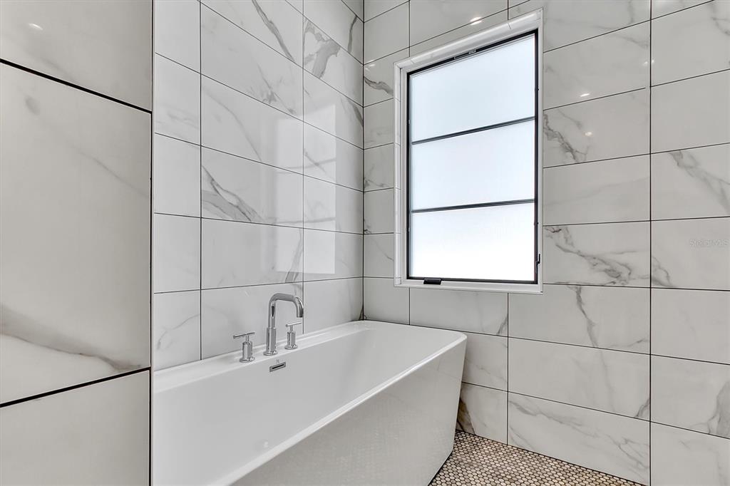Property listing photo for 503 W Canton AVENUE