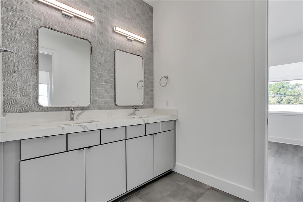 Property listing photo for 503 W Canton AVENUE