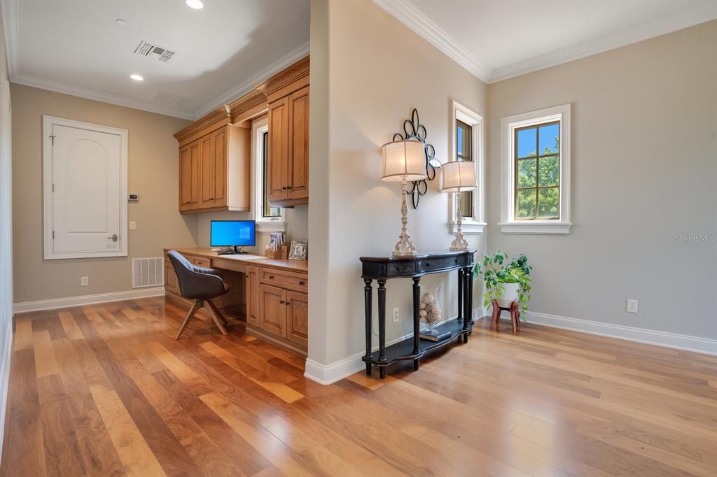 Property listing photo for 2048 Robin ROAD