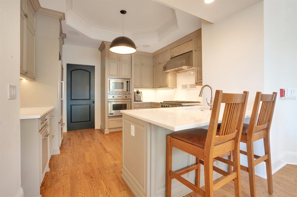 Property listing photo for 300 S Interlachen AVENUE #303