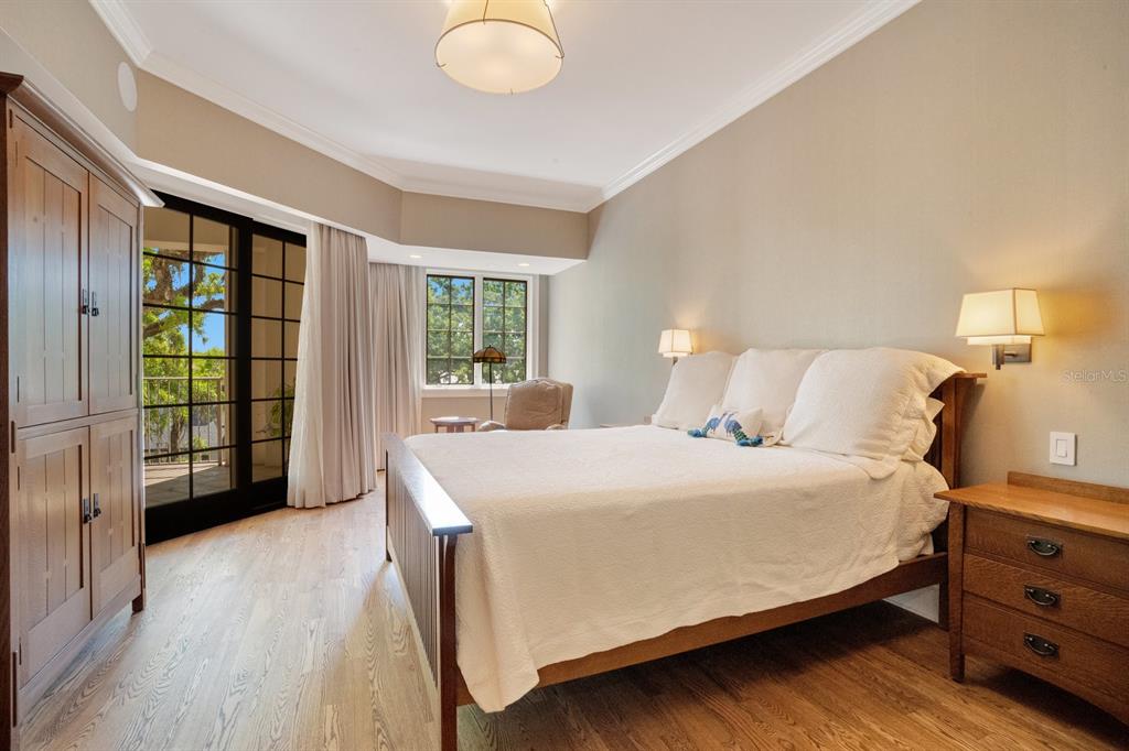 Property listing photo for 300 S Interlachen AVENUE #303