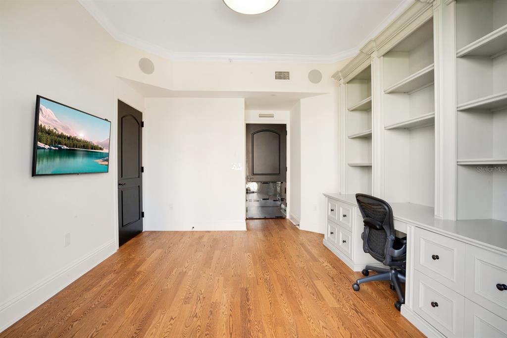 Property listing photo for 300 S Interlachen AVENUE #303