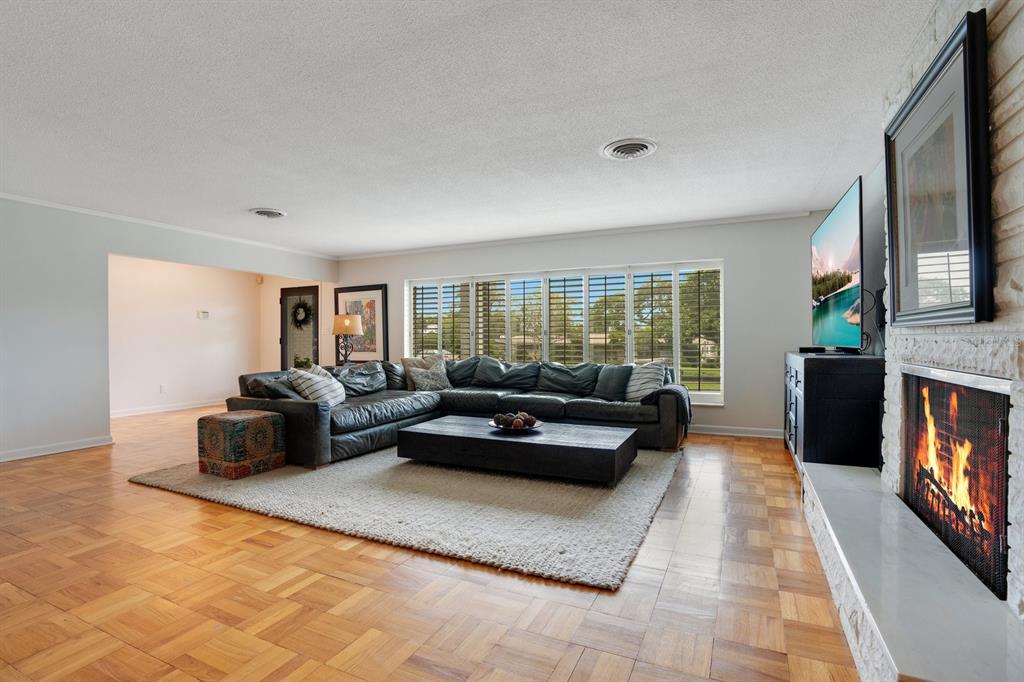 Property listing photo for 444 Lakewood DRIVE