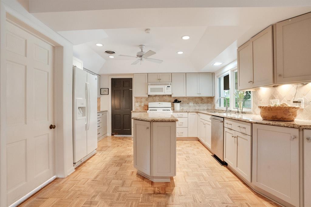 Property listing photo for 444 Lakewood DRIVE