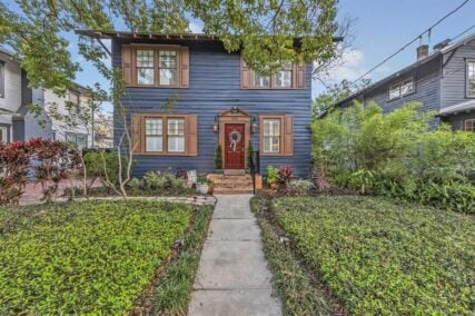more about 606 E AMELIA STREET