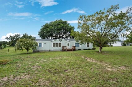 more about 14620 SE SUNSET HARBOR ROAD