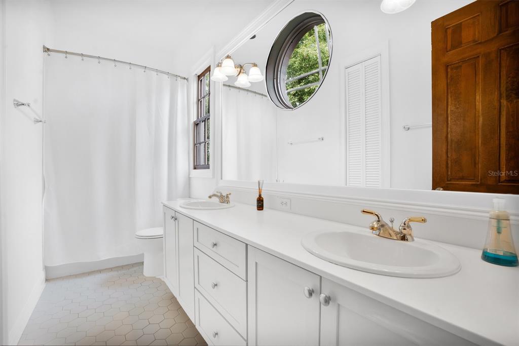 Property listing photo for 300 KILLARNEY DRIVE