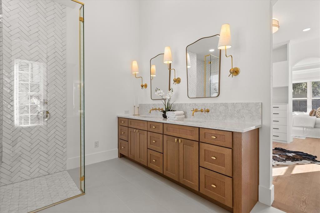 Property listing photo for 948 POINCIANA LANE
