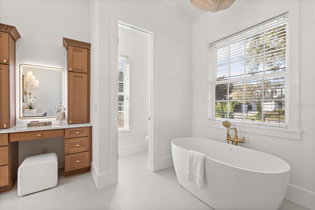Property listing photo for 948 POINCIANA LANE