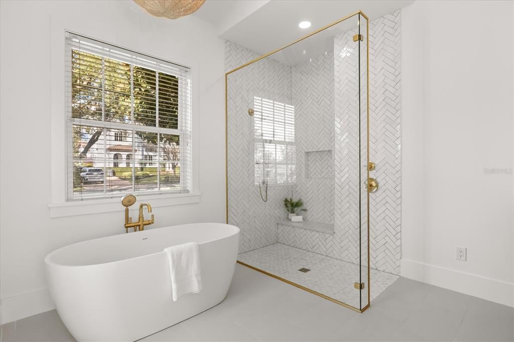 Property listing photo for 948 POINCIANA LANE