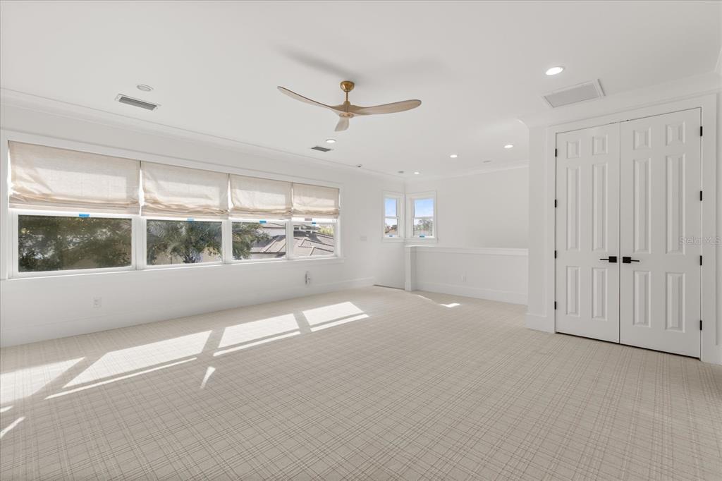 Property listing photo for 948 POINCIANA LANE