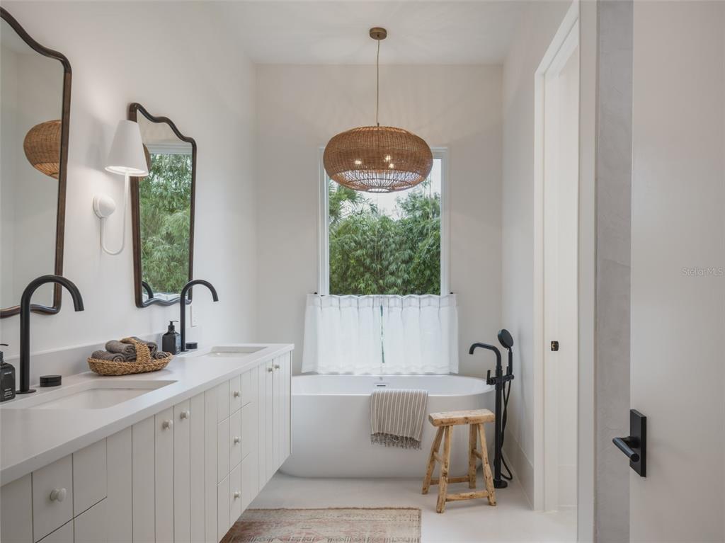 Property listing photo for 1150 VIA SALERNO