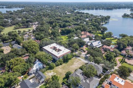more about 503 N INTERLACHEN AVENUE