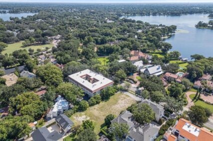 more about 503 N INTERLACHEN AVENUE