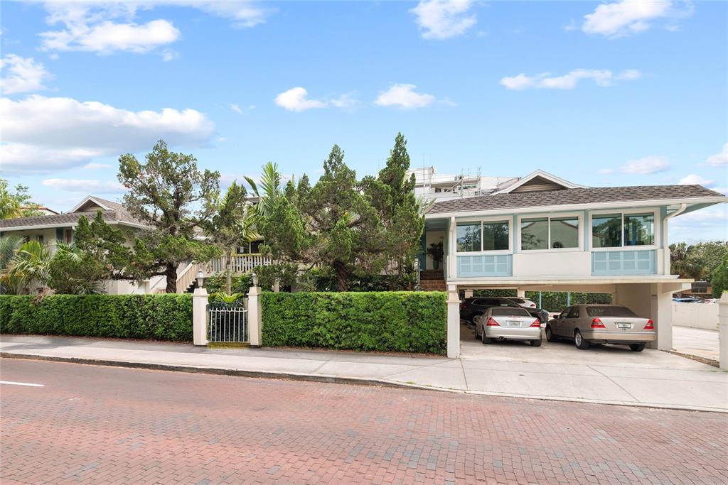 Property listing photo for 101 S INTERLACHEN AVENUE #104