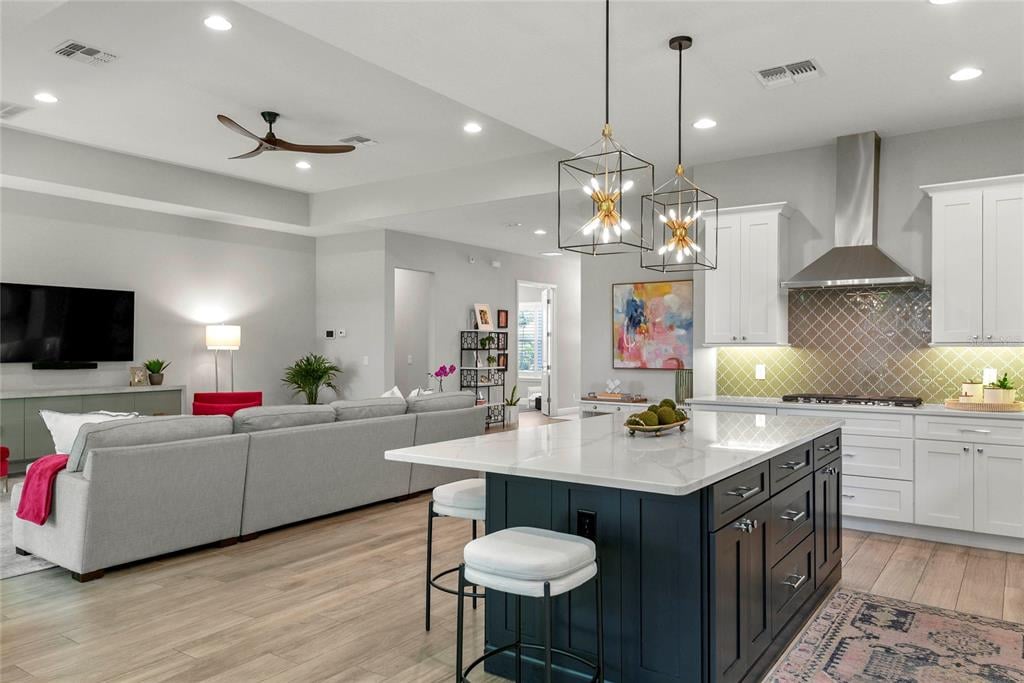 Property listing photo for 1438 W HARVARD STREET