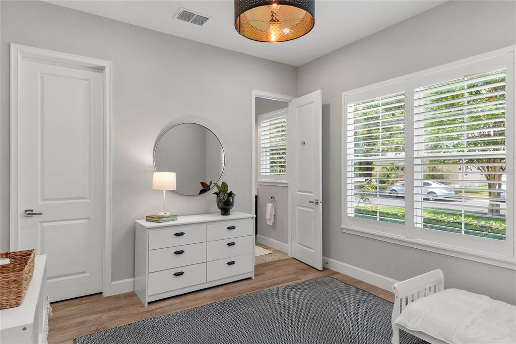 Property listing photo for 1438 W HARVARD STREET