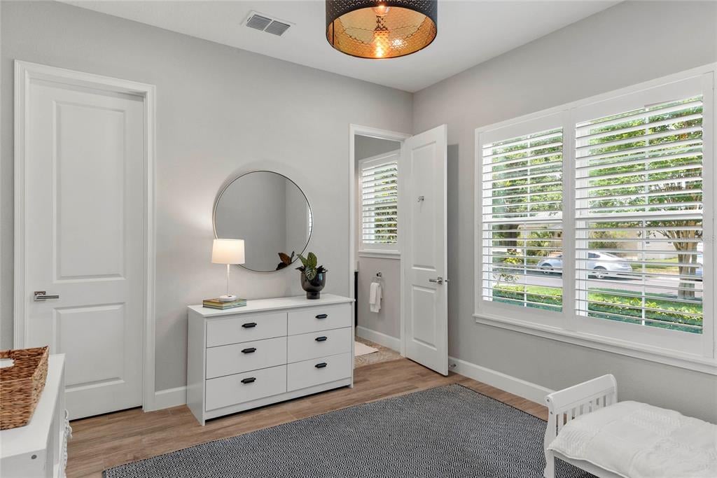 Property listing photo for 1438 W HARVARD STREET