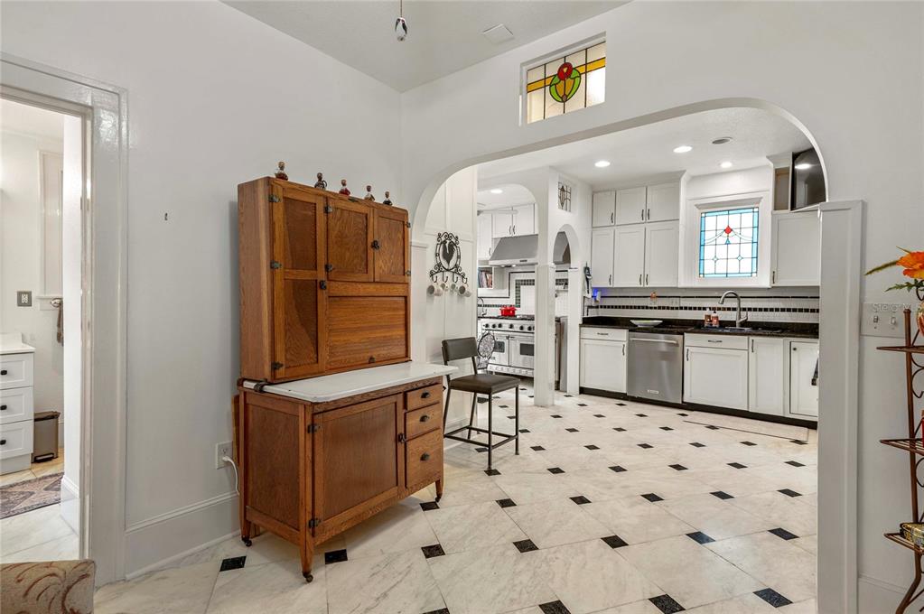 Property listing photo for 710 SPRINGDALE ROAD